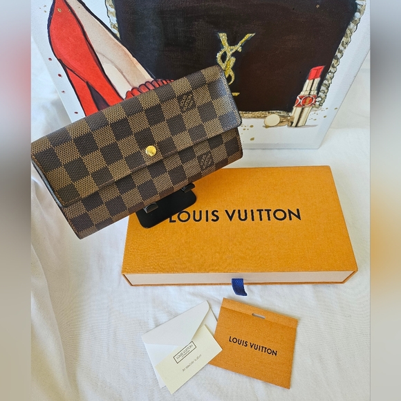 Louis Vuitton Sarah Damier Wallet VGUC - Picture 3 of 14